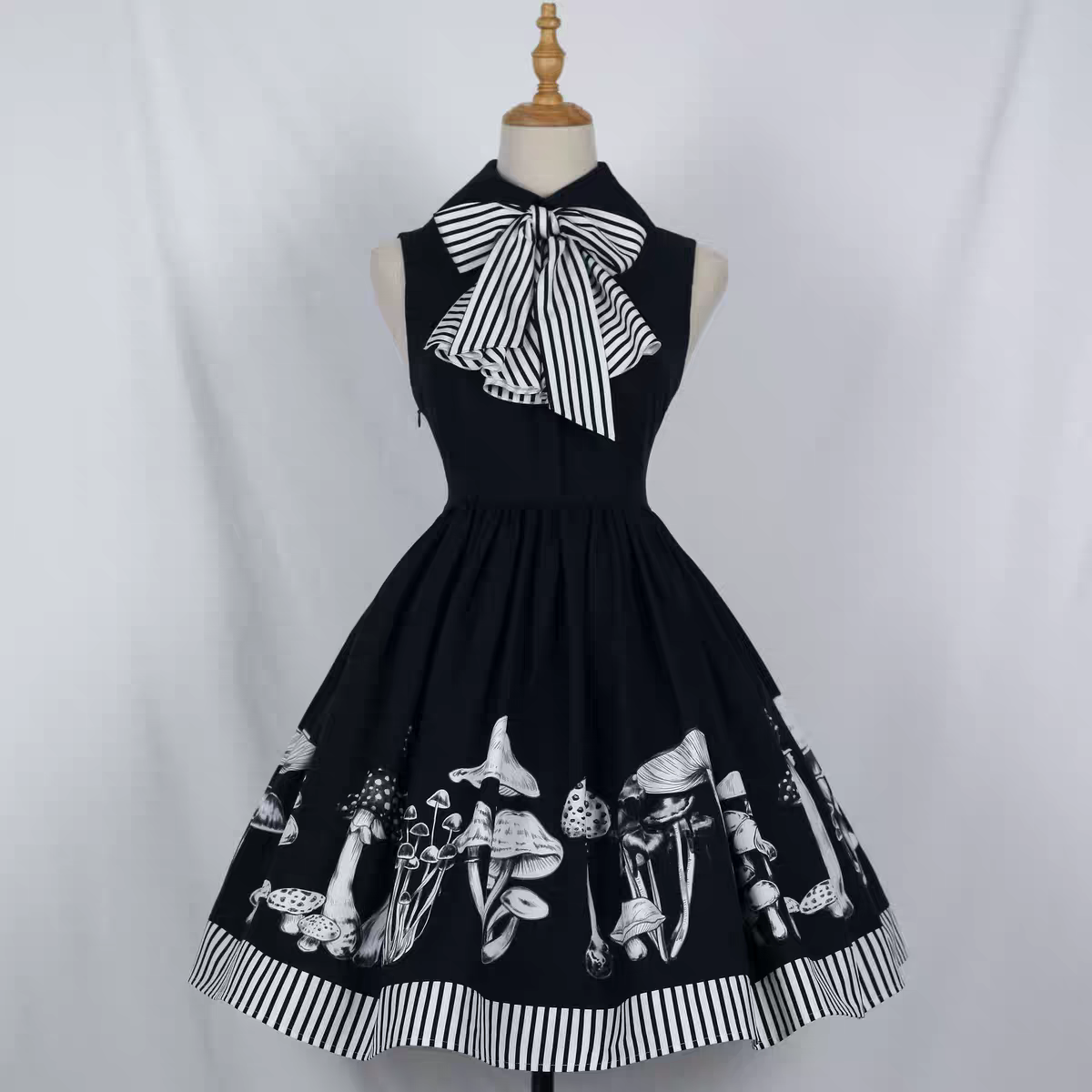 【Poison Mushroom】 Gothic Lolita Dress JSK