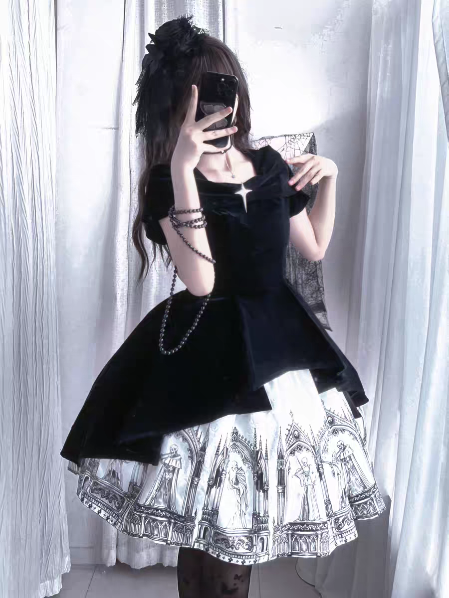 【Nocturne of the Dead】Velvet irregular hem skirt