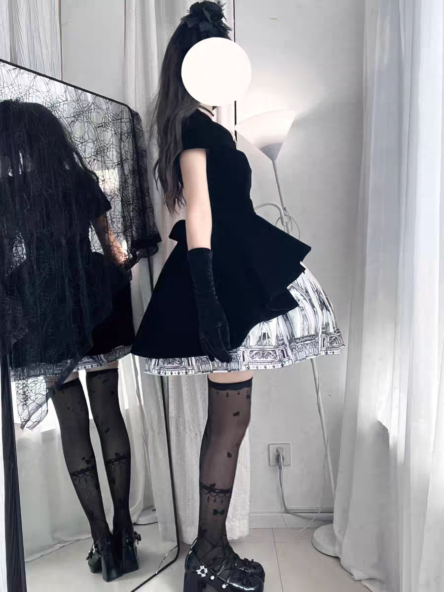 【Nocturne of the Dead】Velvet irregular hem skirt