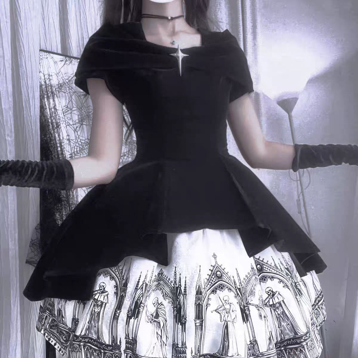 【Nocturne of the Dead】Velvet irregular hem skirt