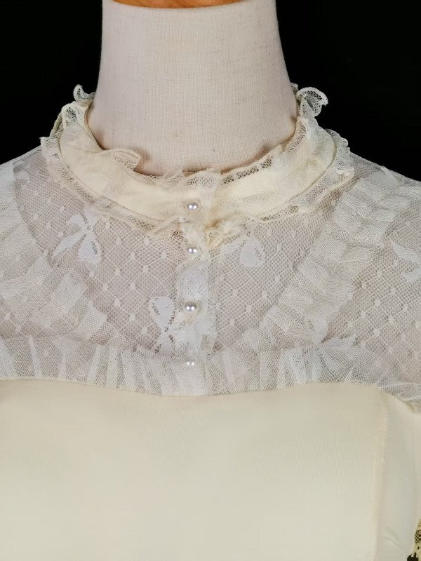 Comes with chest cushion and Lolita lace shirt in three colors