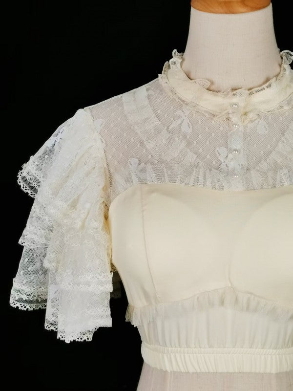 Comes with chest cushion and Lolita lace shirt in three colors