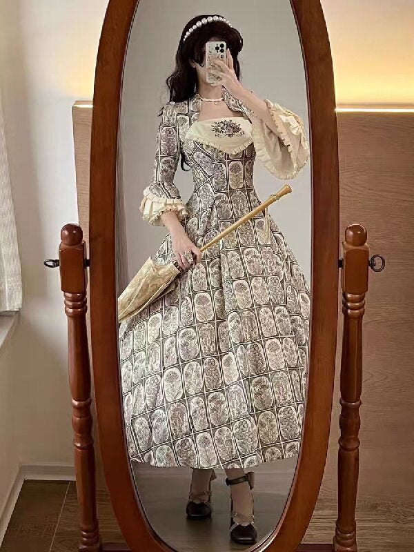 Plant encyclopedia short jacket lolita, paired with a small sleeved open top coat